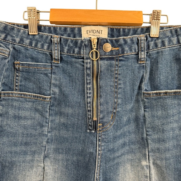 Women's Straight Leg Jeans - Blue - Picture 3 of 9